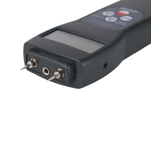 Landtek MC-7825P Moisture Meter tampilan depan dengan jarum sensor
